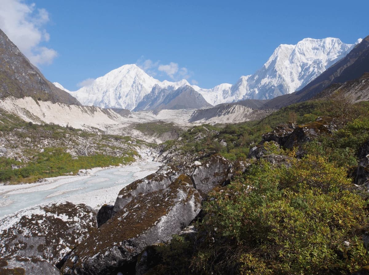 Short Manaslu Base Camp Hike