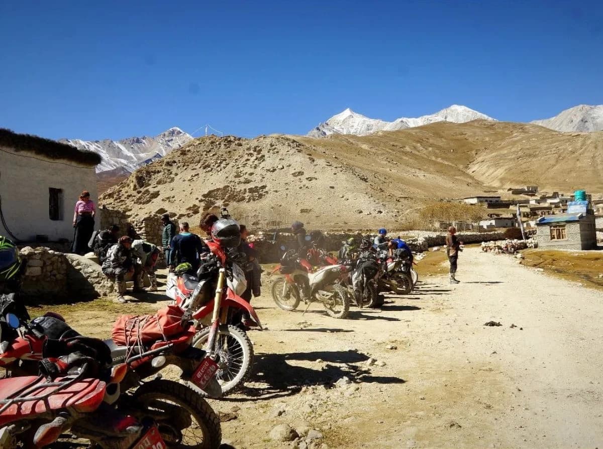 upper mustang bike tour