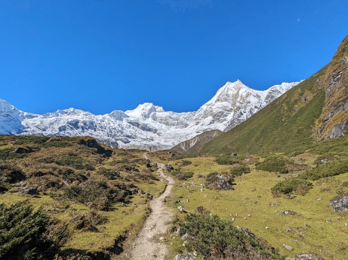 Short Manaslu Base Camp Hike