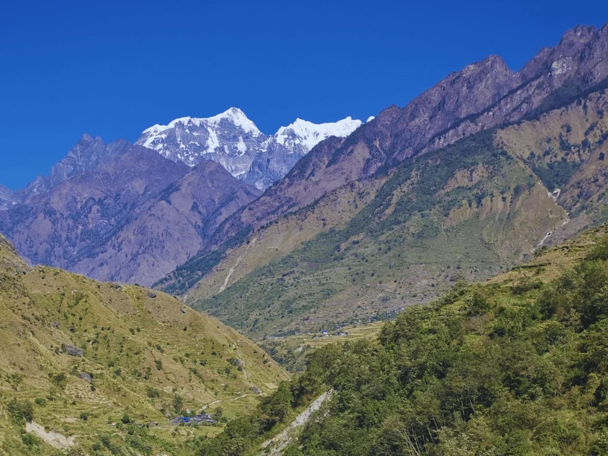 Short Manaslu Base Camp Hike