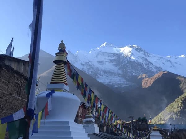 Chhotchen With Mountain