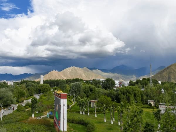 Green Garden Of Tibet