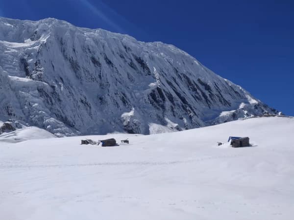 Tilicho Lake Helicopter Tour Otn 4