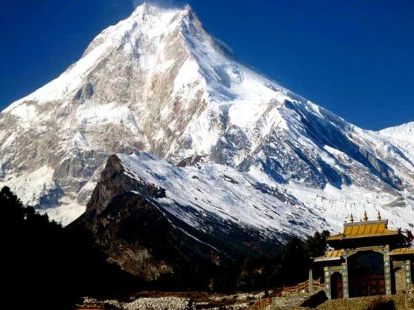 Manaslu Base Camp Trek – 17 Days