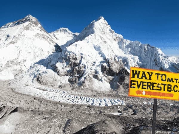 Manaslu Circuit Trek Vs Everest Base Camp Trek