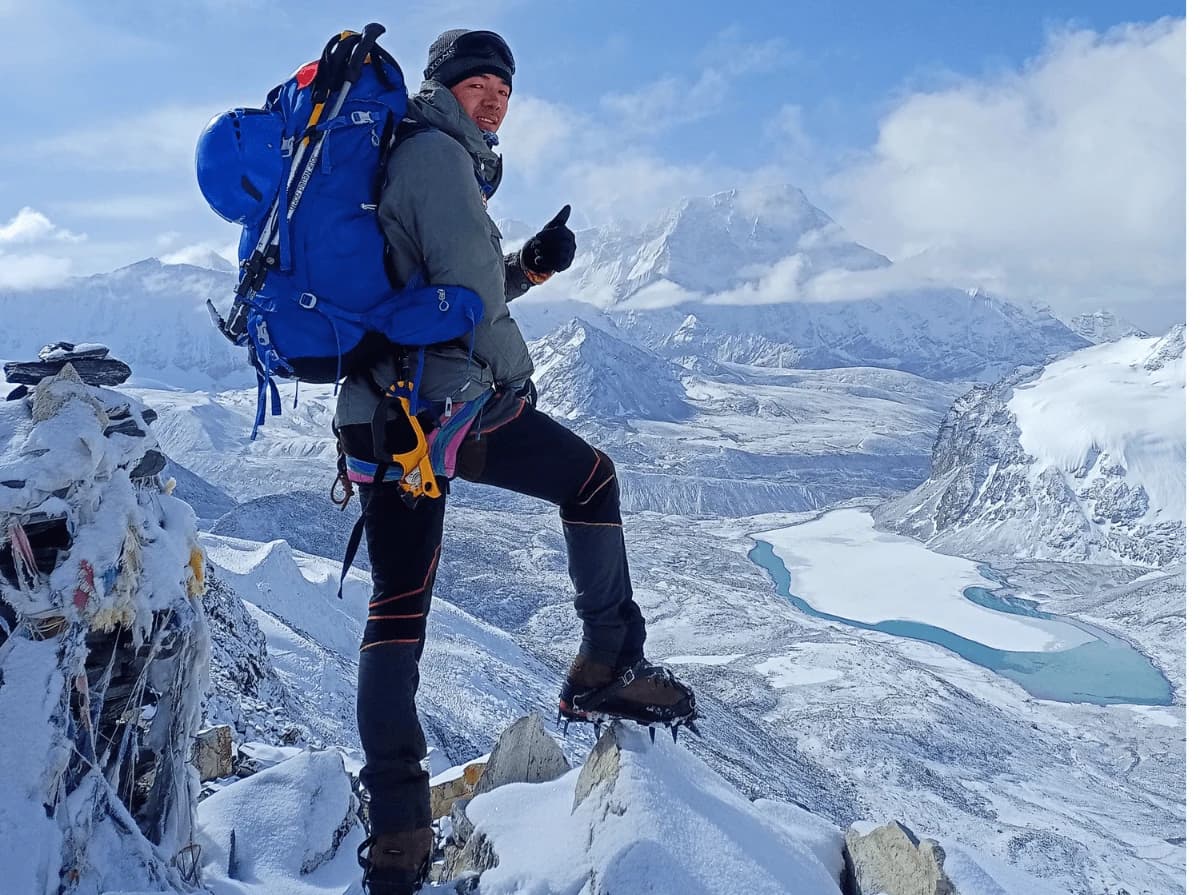 Baruntse with Mera Peak Expedition