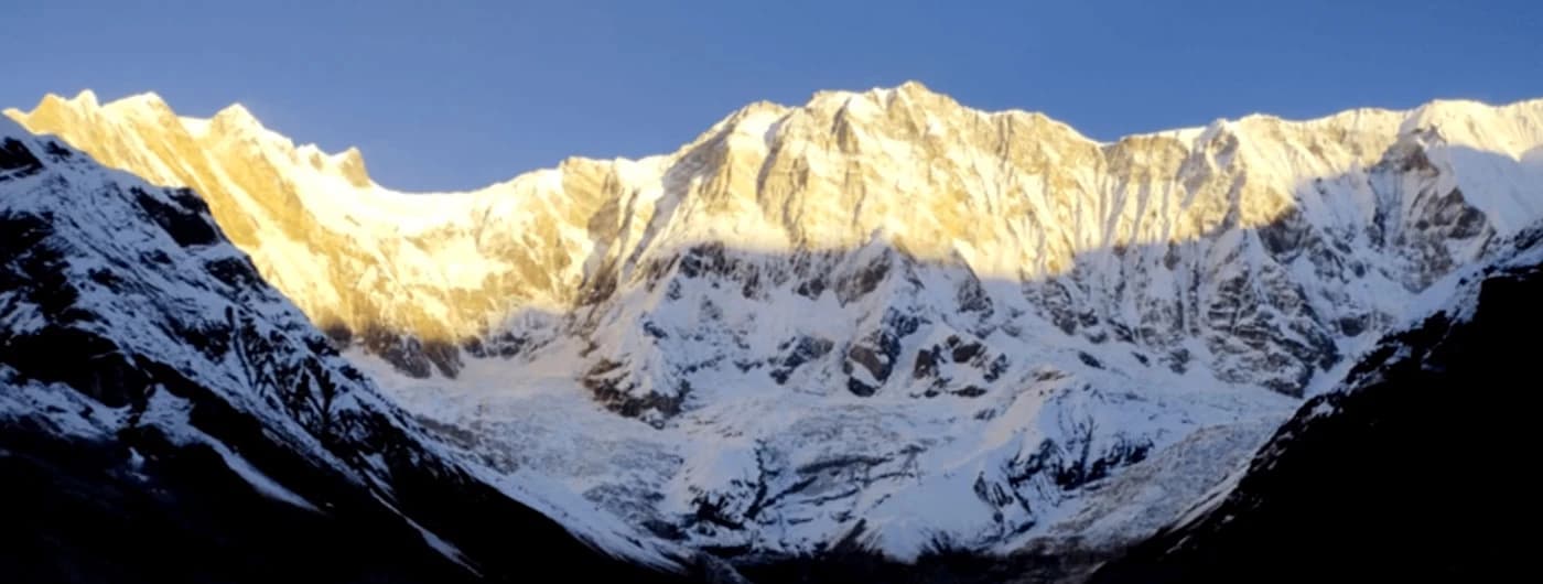 Explore Nepal’s Famous Peaks with Overland Trek Guide