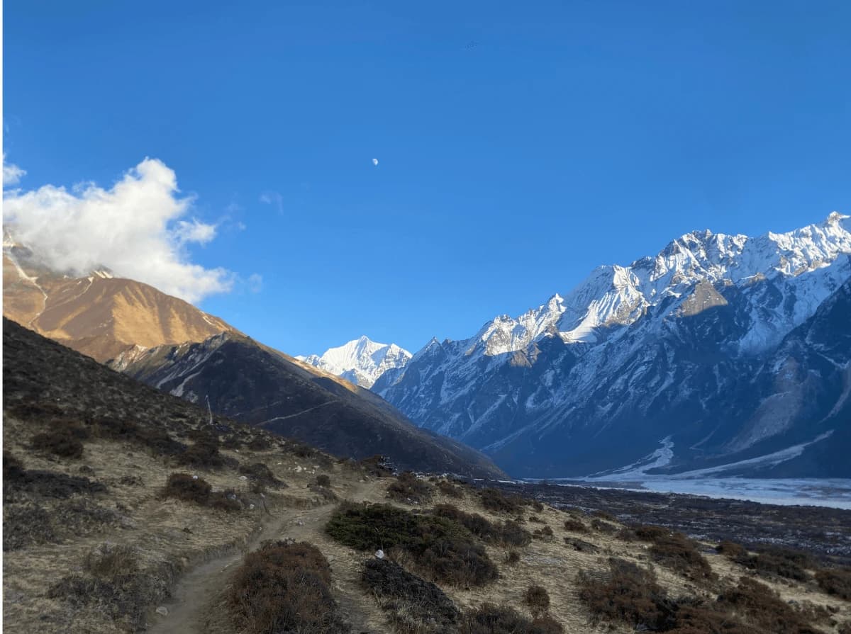 Langtang Gosaikunda Helambu Trek