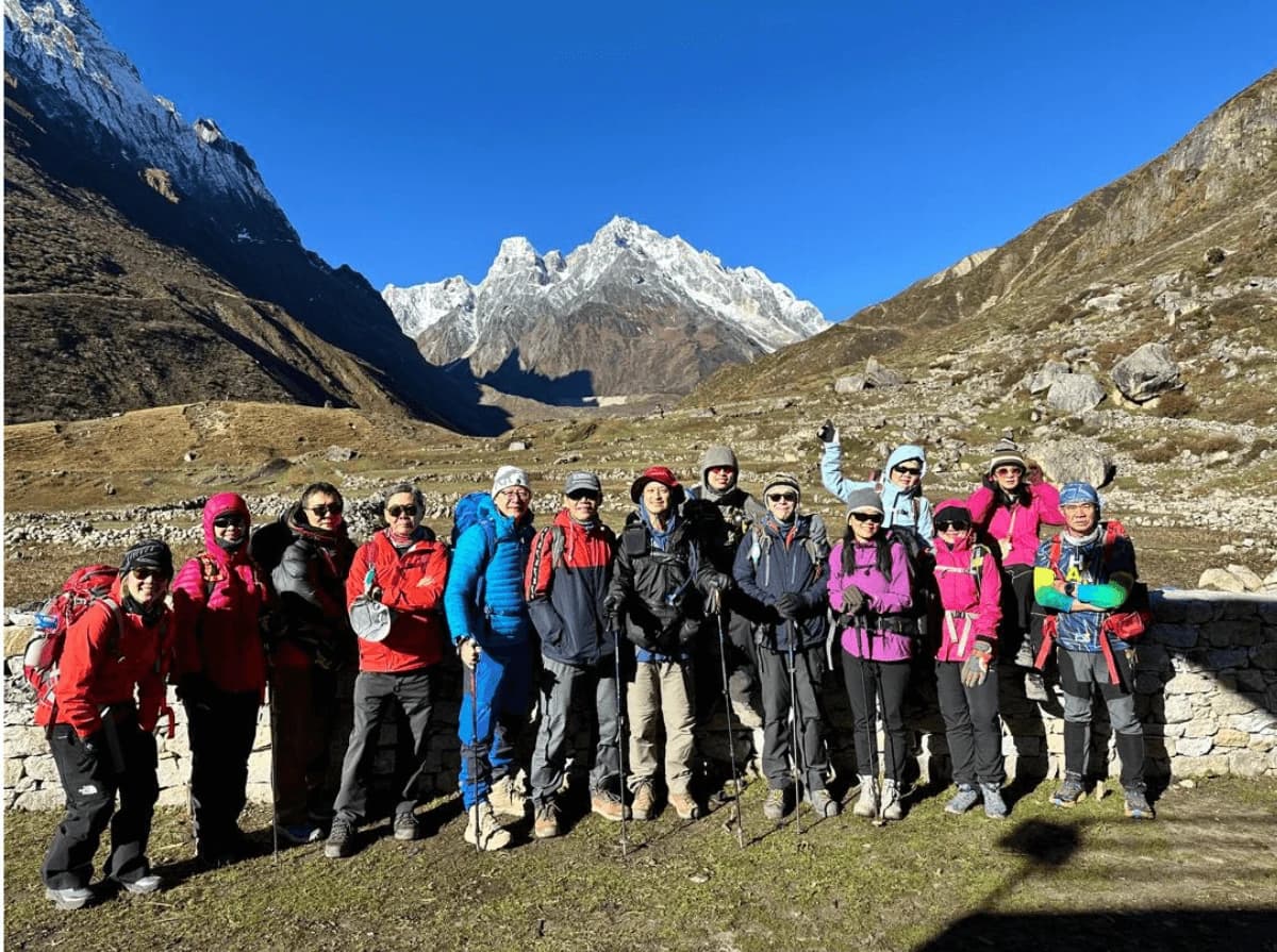 Malaysian group doing manaslu circuit trek