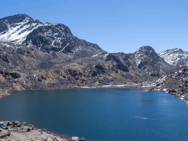 Gosaikunda lake langtang