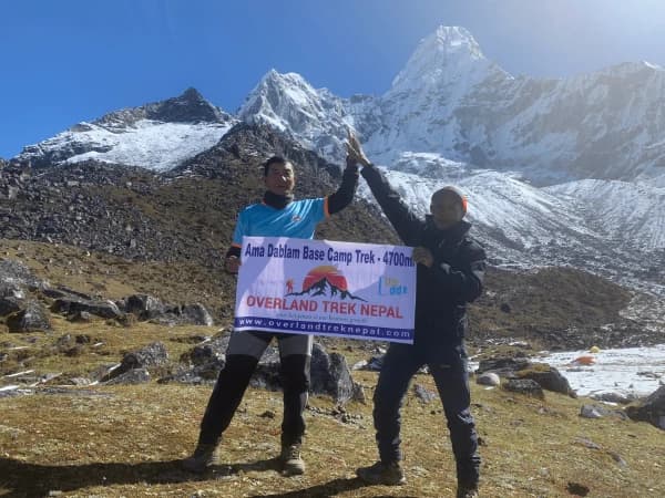 Guide and porter in amadablam base camp