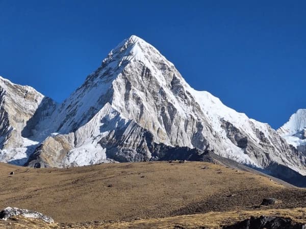 Mount pumori