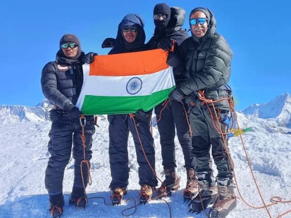Short Mera Peak Climbing