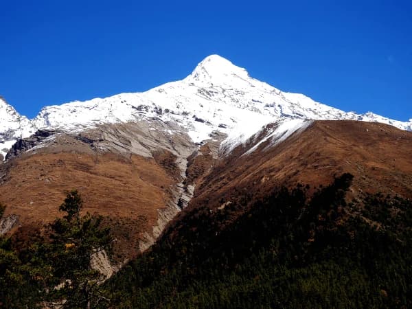 Pisang Peak Climbing - 15 Days