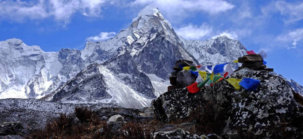 trek to mt amadablam