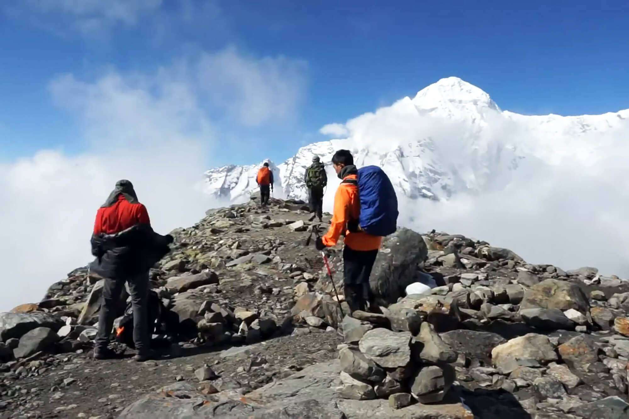 best climbing peaks in nepal