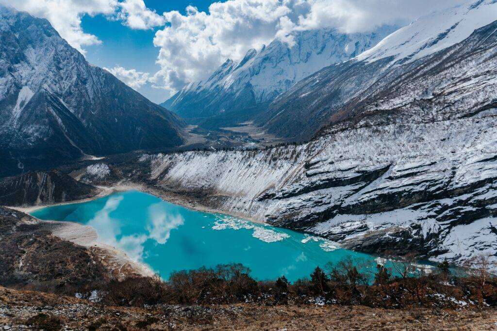 Advantages of trekking in Nepal in off season