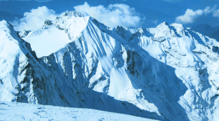 mera-and-lobuche-peaks-via-amphu-labtsa-pass