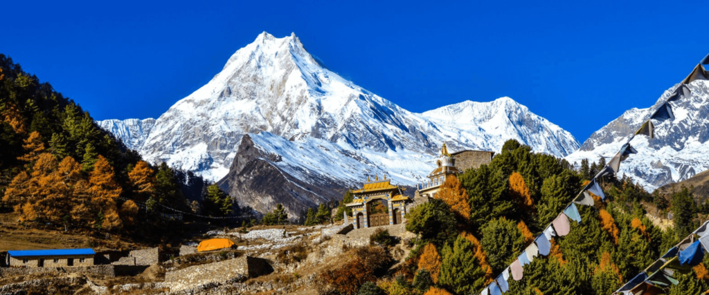 explore-nepal's-famous-peaks-with-overland-trek-guide